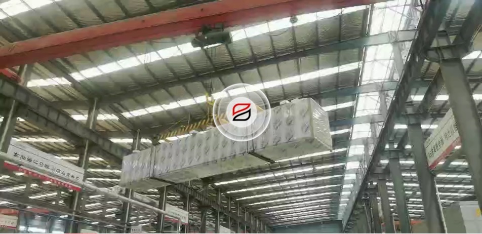 <b>聚氨酯復(fù)合巖棉板裝車(chē)</b>